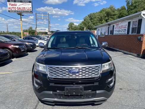 Used 2017 Ford Explorer Platinum AWD/4WD image 2