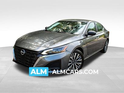 Used 2025 Nissan Altima 2.5 SV