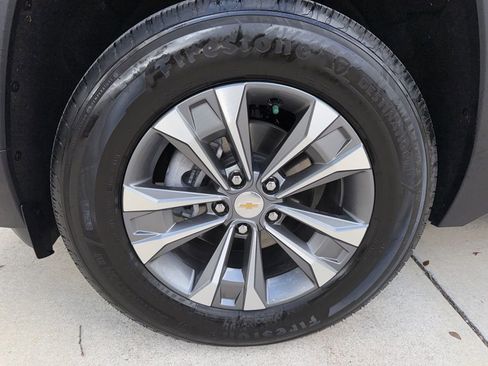 Used 2026 Chevrolet Equinox LT image 39