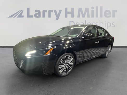 New 2025 Nissan Altima 2.5 SL image 1