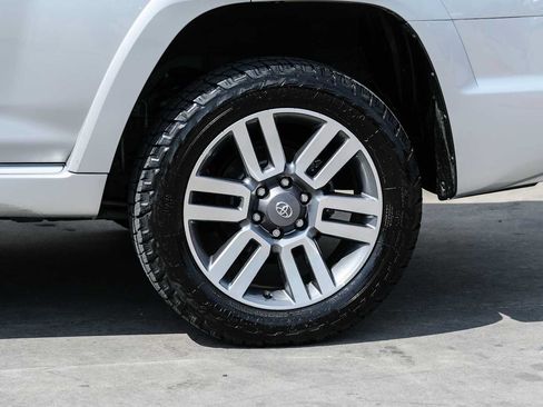Used 2022 Toyota 4Runner TRD Sport AWD/4WD image 19
