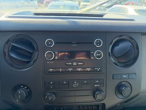 Used 2016 Ford F250 XL w/ Power Equipment Group AWD/4WD image 22