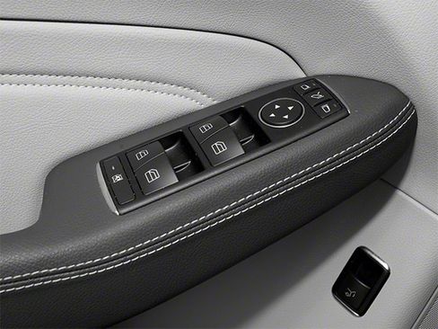 Used 2012 Mercedes-Benz ML 350 BlueTEC 4MATIC image 18