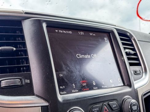 Used 2019 RAM 1500 Classic SLT AWD/4WD image 10