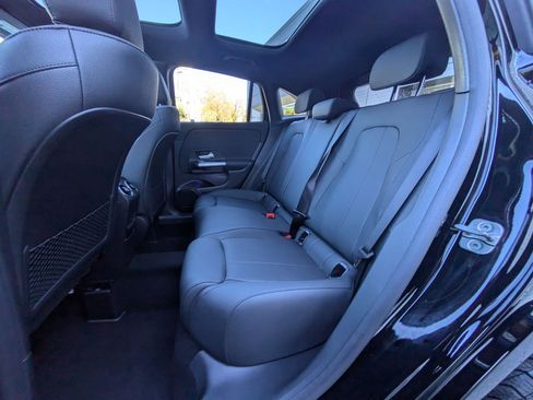 New 2025 Mercedes-Benz GLA 250 4MATIC image 15
