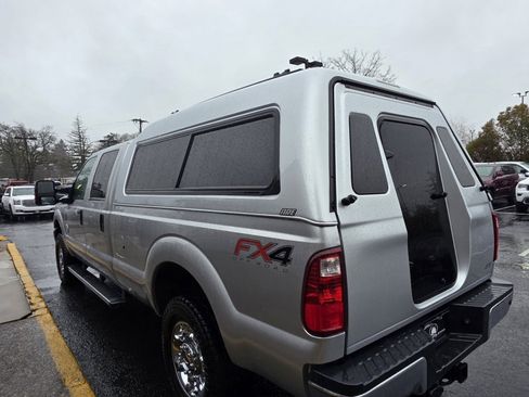 Used 2015 Ford F250 XLT w/ XLT Premium Package AWD/4WD image 8