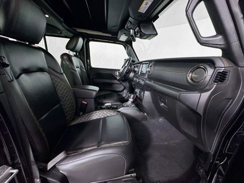 Used 2021 Jeep Wrangler Unlimited Sahara image 30