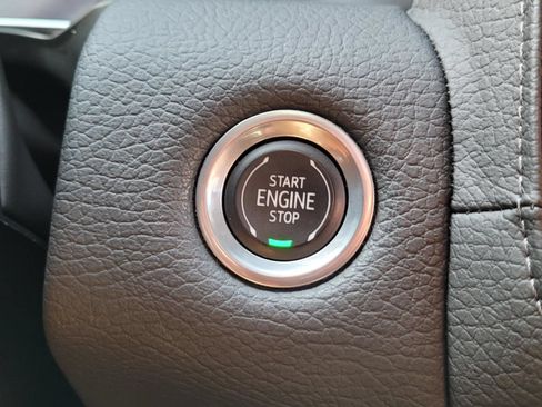 Used 2023 GMC Yukon Denali AWD/4WD image 29
