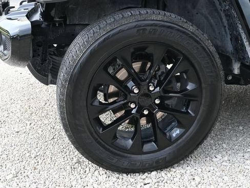 Used 2021 Jeep Wrangler Unlimited Sahara AWD/4WD image 6