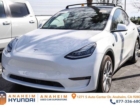 Used 2023 Tesla Model Y Long Range image 1