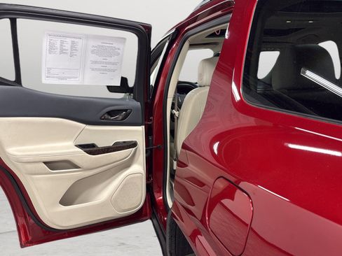 Used 2023 GMC Acadia Denali w/ Denali Ultimate Package image 36