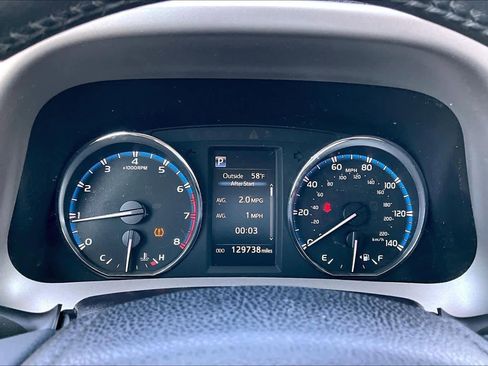 Used 2016 Toyota RAV4 XLE w/ Protection Package AWD/4WD image 23