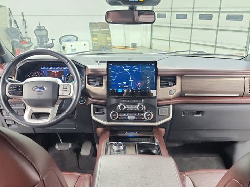 Used 2024 Ford Expedition Limited AWD/4WD image 25