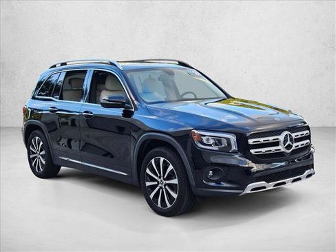 Used 2021 Mercedes-Benz GLB 250 image 3