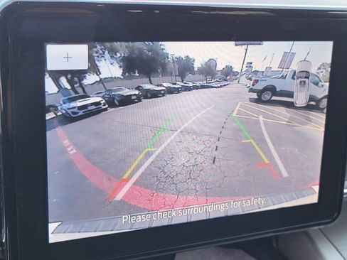 Certified 2022 Ford Explorer XLT w/ Equipment Group 202A image 21