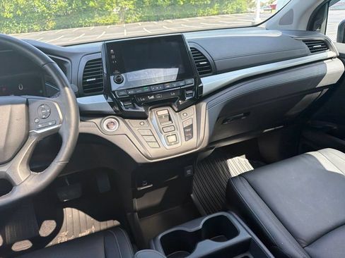 Certified 2024 Honda Odyssey EX-L image 16
