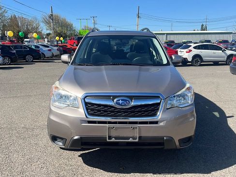 Used 2016 Subaru Forester 2.5i Premium w/ All-Weather Package AWD/4WD image 8