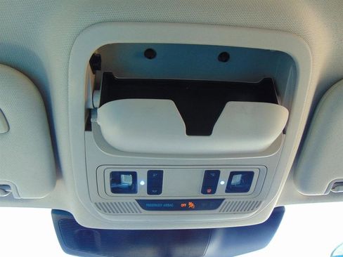 Used 2021 Ford Explorer Limited image 29