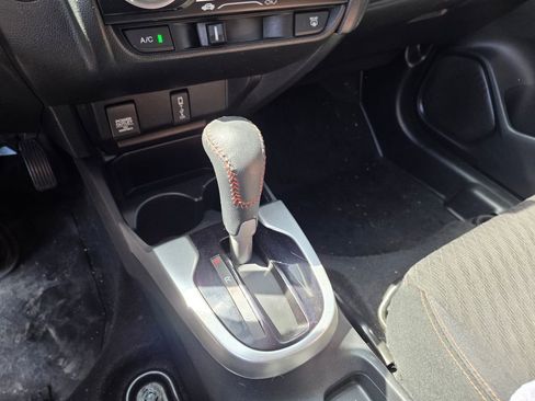 Used 2018 Honda Fit Sport image 11
