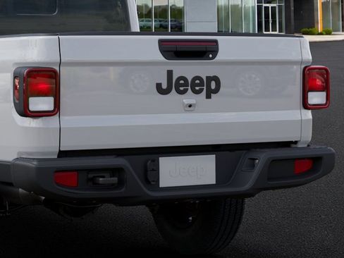 New 2026 Jeep Gladiator Sport AWD/4WD image 13