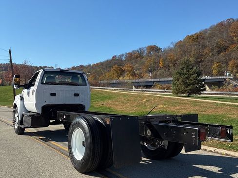 Used 2019 Ford F650 2WD Regular Cab Super Duty image 9
