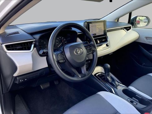 Used 2023 Toyota Corolla LE FWD image 17