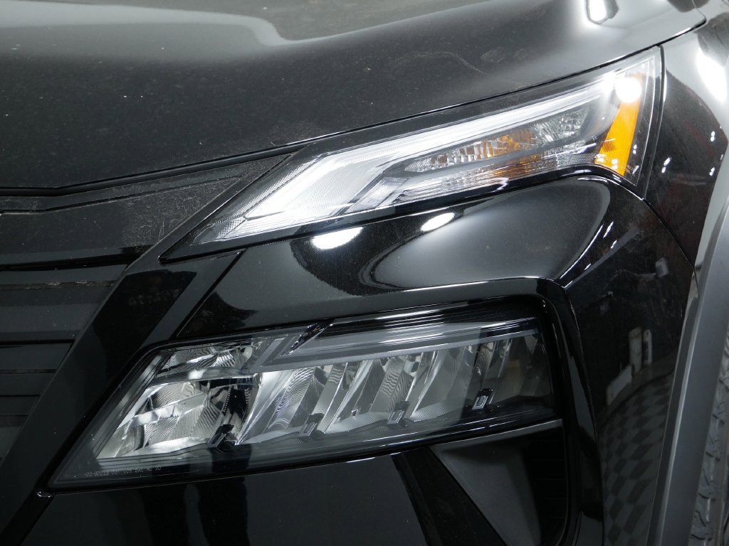 Used 2026 Nissan Rogue SV w/ Rock Creek Premium Package AWD/4WD image 14