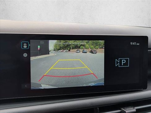 Used 2025 Hyundai Tucson SE FWD image 12