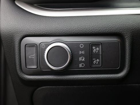 Used 2020 Ford Explorer XLT RWD image 15