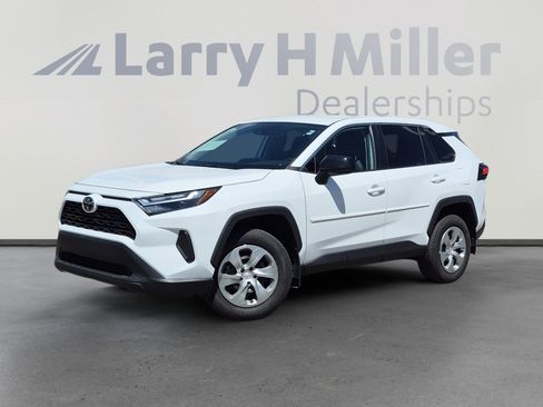 Used 2023 Toyota RAV4 LE AWD/4WD image 1