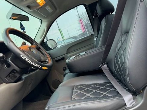 Used 2011 Chevrolet Silverado 1500 W/T image 11