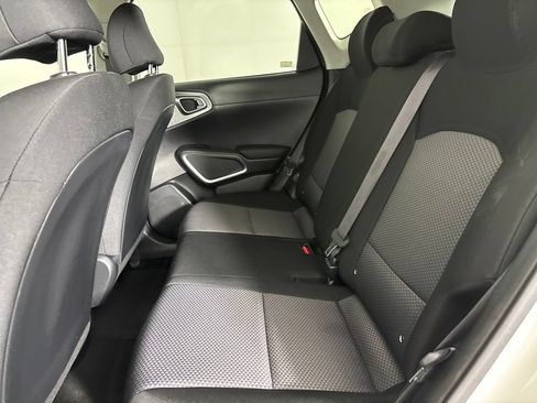 Used 2022 Kia Soul LX FWD image 23