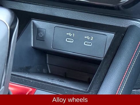 New 2026 Nissan Kicks SR AWD/4WD image 17