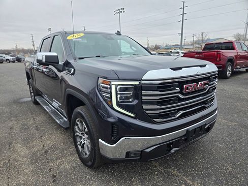 Used 2022 GMC Sierra 1500 SLT w/ SLT Convenience Package image 1