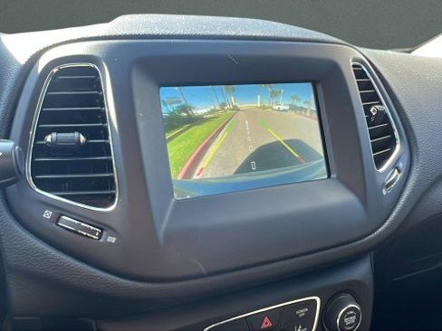 Used 2020 Jeep Compass Latitude image 15