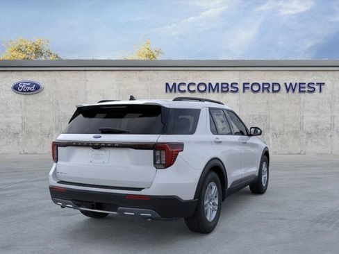 New 2026 Ford Explorer Active RWD image 8