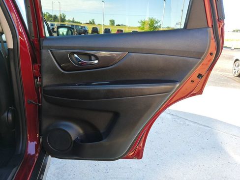Used 2020 Nissan Rogue S AWD/4WD image 21