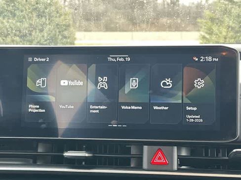 Used 2025 Kia Carnival image 13