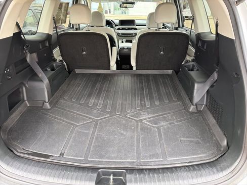 Used 2022 Kia Telluride EX w/ EX Premium Package image 8