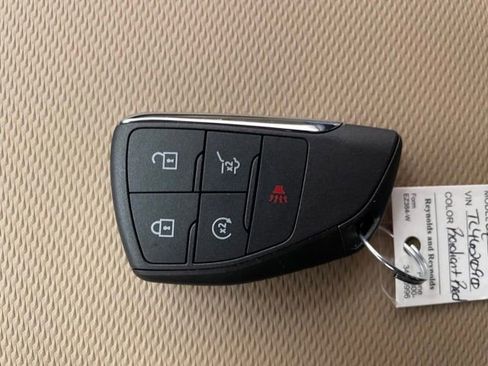 New 2026 Chevrolet Equinox ACTIV AWD/4WD image 23