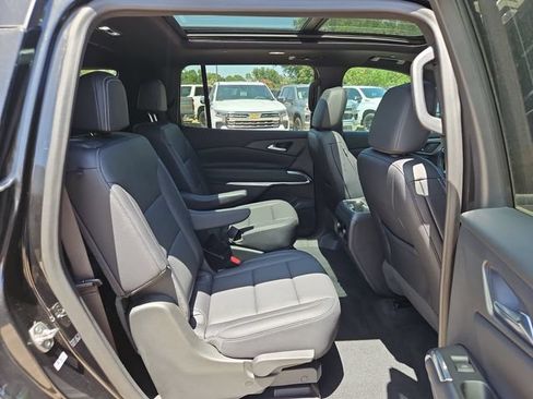 Certified 2024 Chevrolet Traverse LT FWD image 28