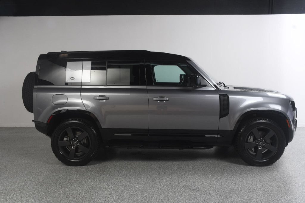 Used 2022 Land Rover Defender 110 X-Dynamic HSE AWD/4WD image 4