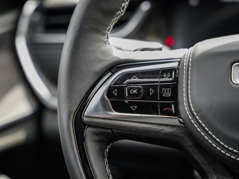 New 2025 Jeep Grand Cherokee Overland w/ Adv Protech Group III image 29