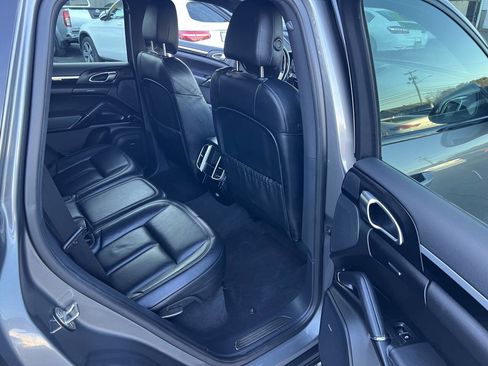 Used 2016 Porsche Cayenne S w/ Premium Package image 21