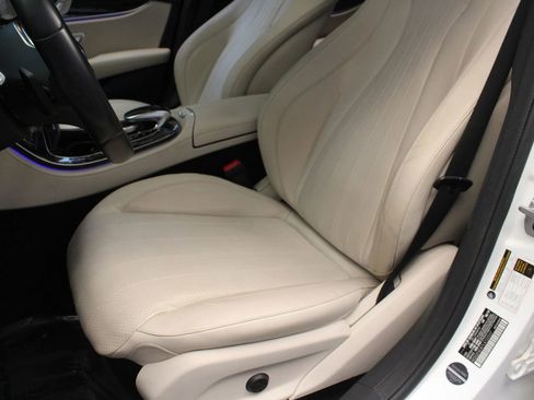 Used 2020 Mercedes-Benz E 350 Sedan image 18