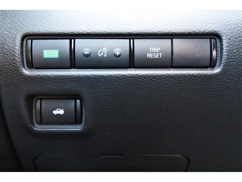 Used 2024 Nissan Sentra SV image 19