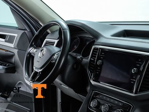 Used 2018 Volkswagen Atlas SEL AWD/4WD image 35