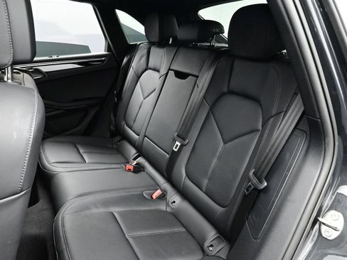 Certified 2025 Porsche Macan AWD/4WD image 14