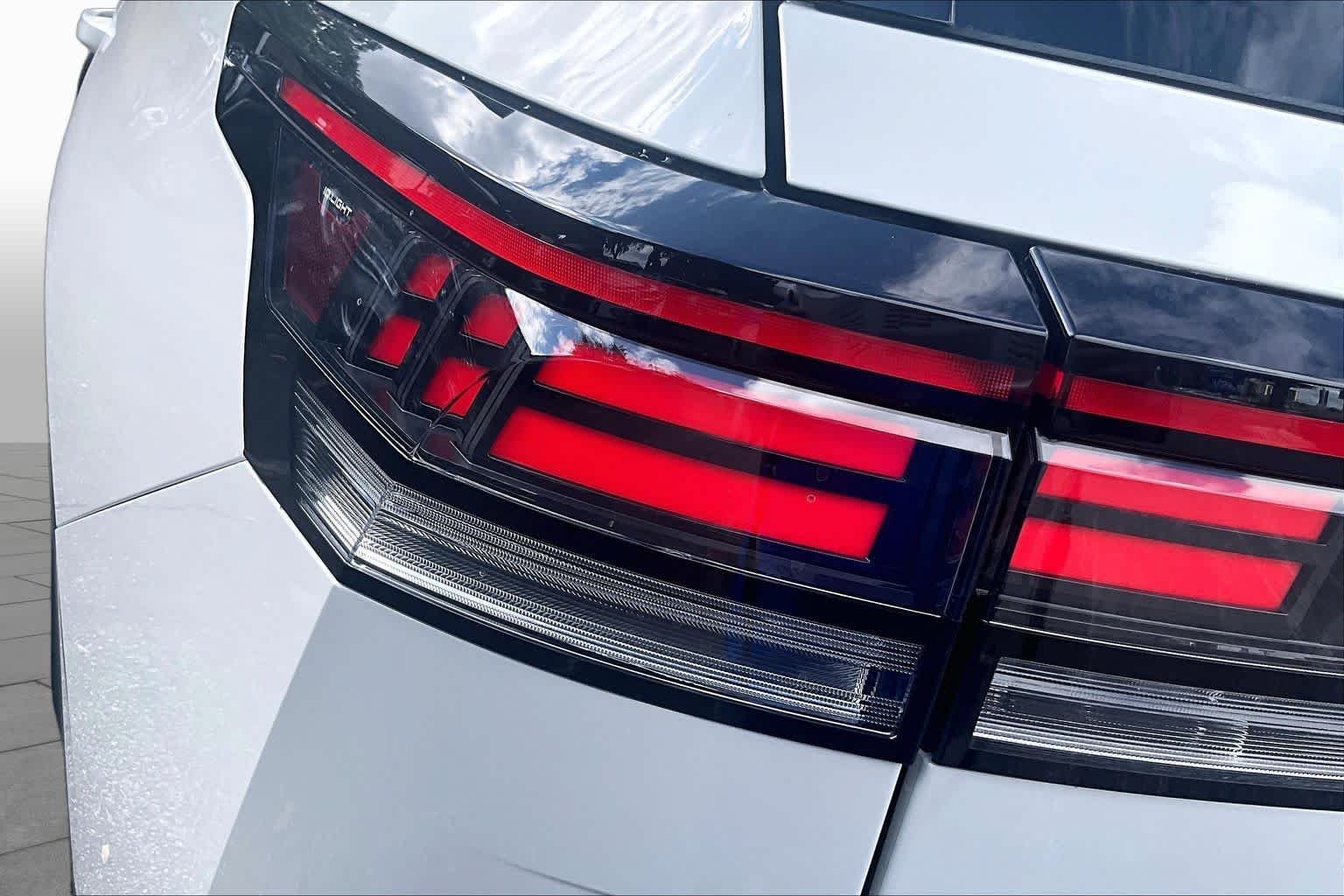 New 2027 Volkswagen Atlas SE FWD image 14