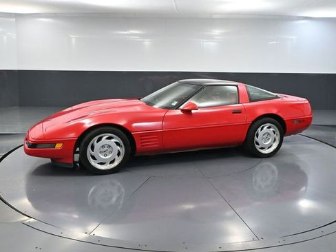 Used 1992 Chevrolet Corvette Coupe RWD image 9